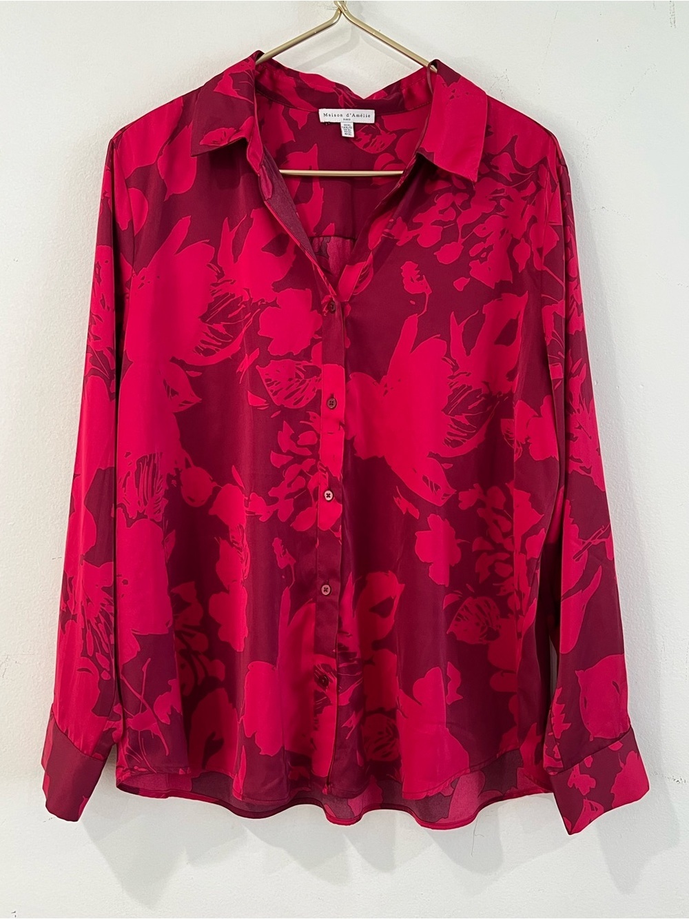 Maison d'Amelie Silky Satin Button Top Size XL
Medium Fuschia Pink